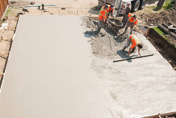 Best Custom Concrete Contractor  in Richland, WA